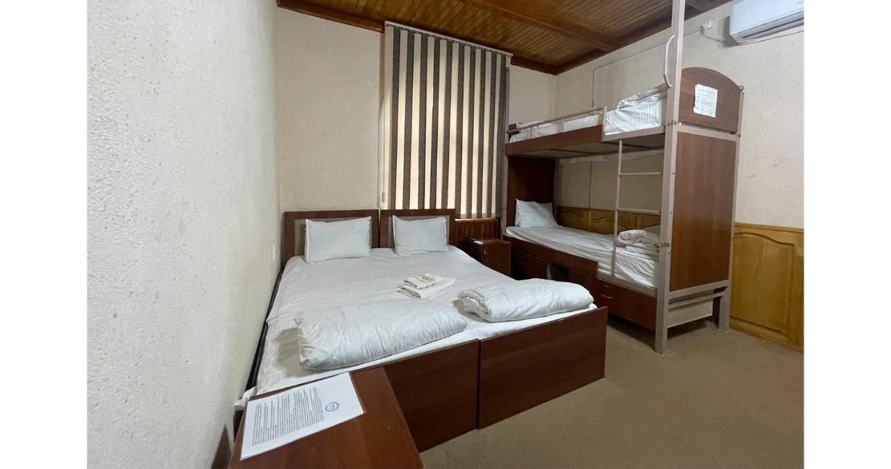 Old Inn Hostel Ташкент Экстерьер фото